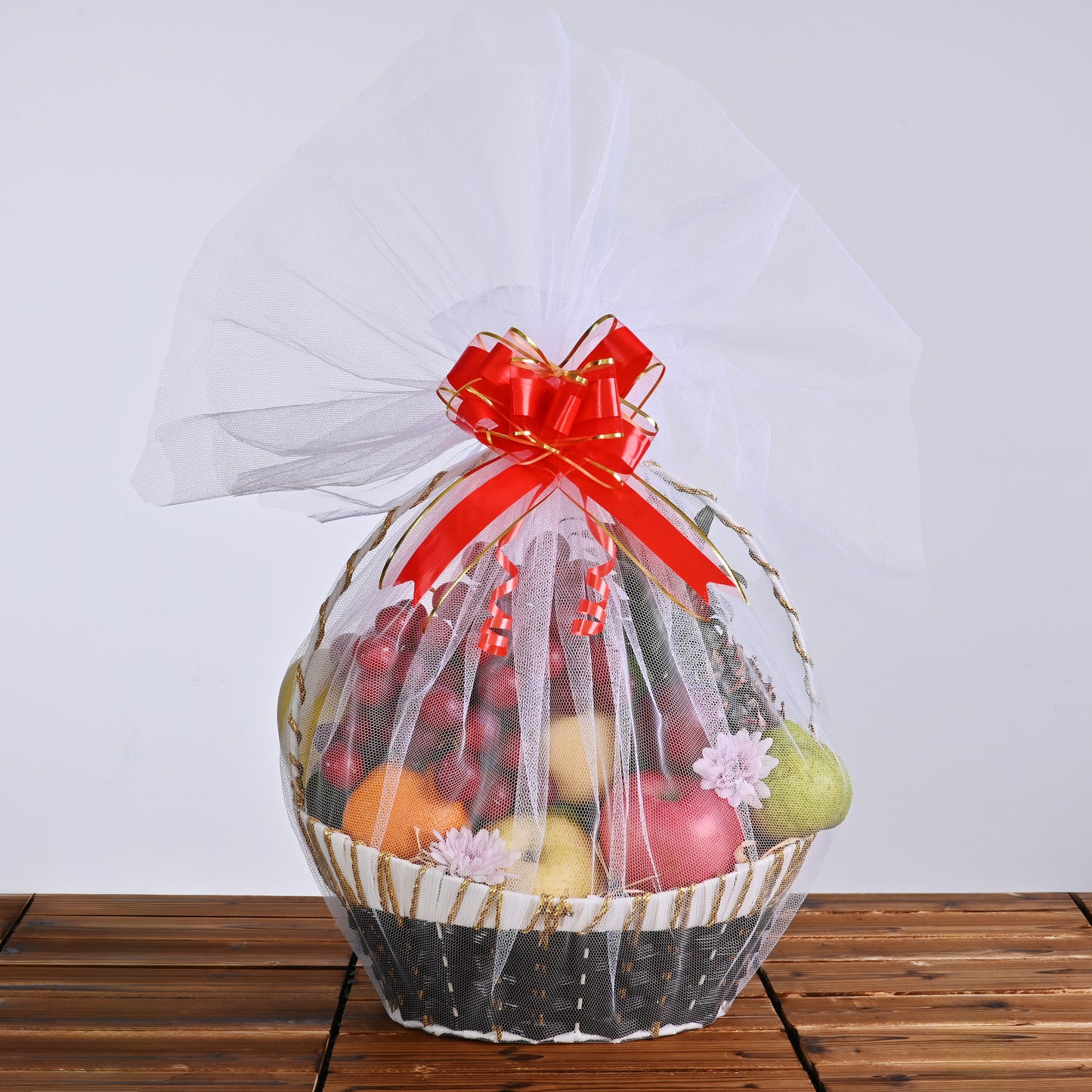 Experience the joy of gifting with Mesrabloom’s Gift Basket